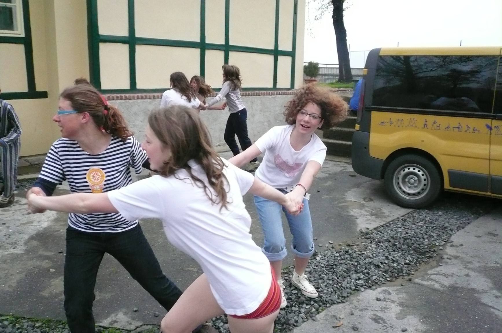 CAL 2008 04 Studna jez za vecera septa 14